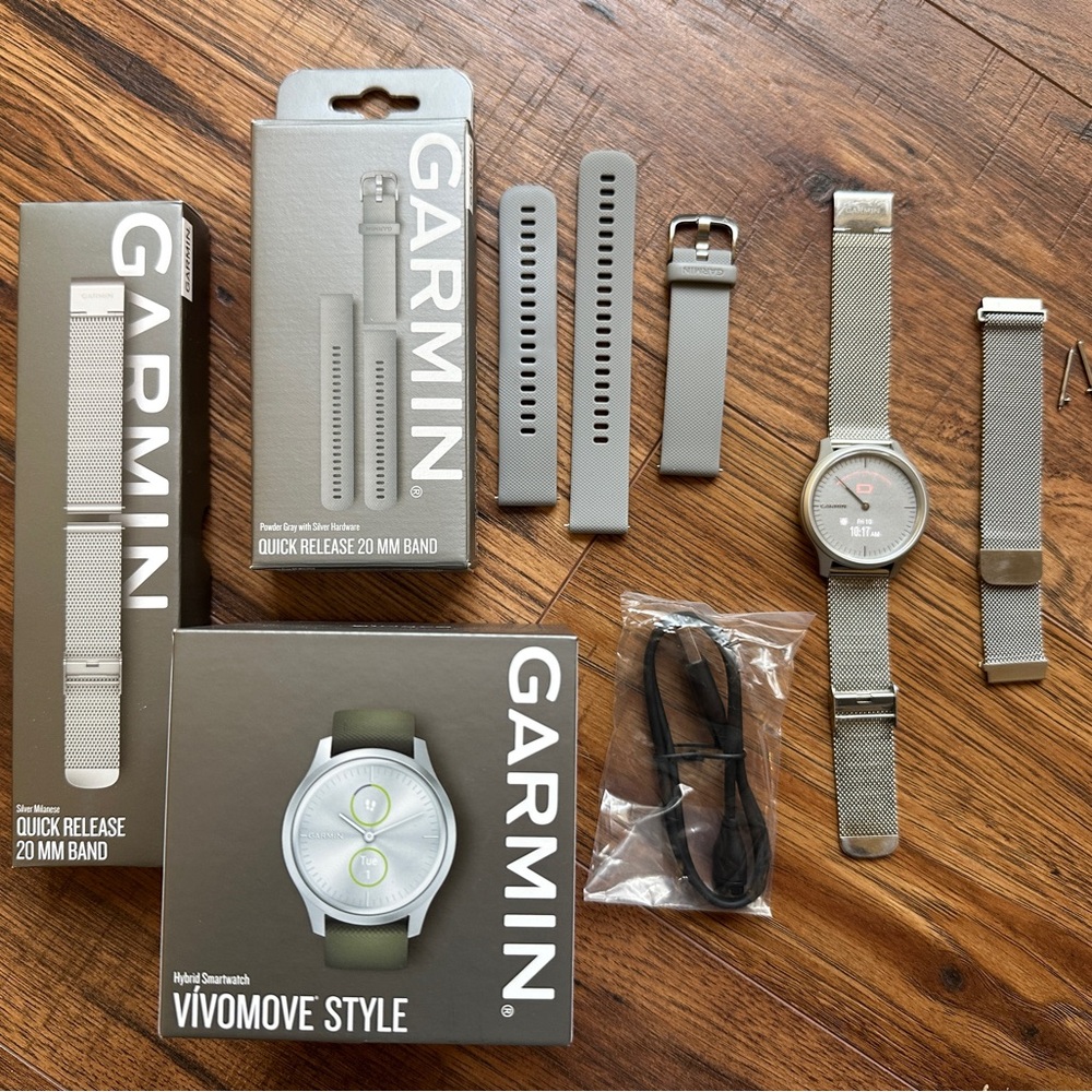 Garmin Vivomove Style Smartwatch with color display